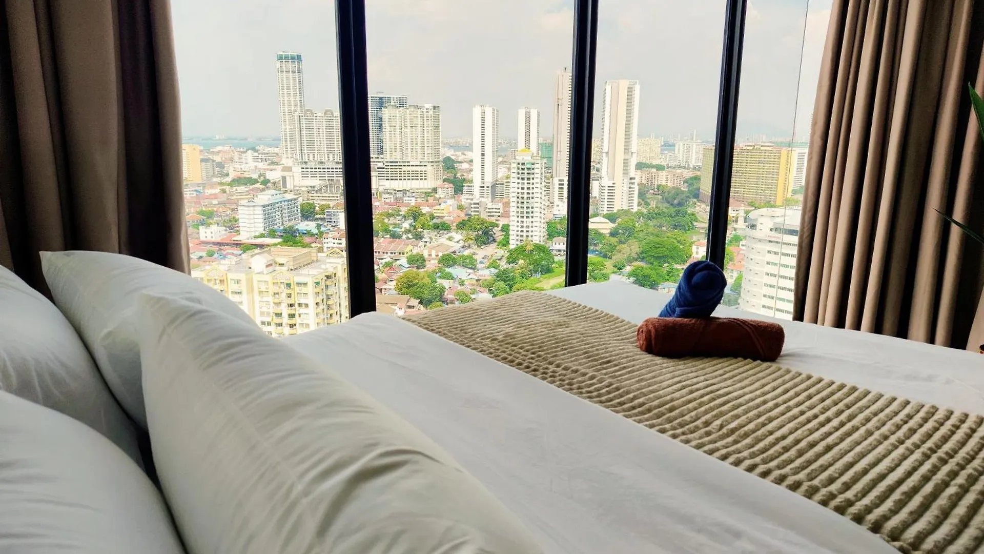 Skypool 2Br 9Pax Premium Suite@Beacon @Georgetown @Penang Apartment George Town